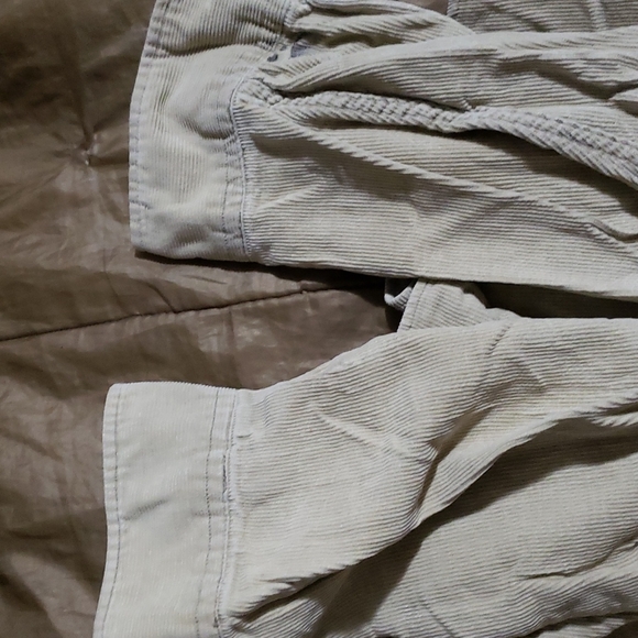 Beige mens XL corduroy button down shirt - Picture 4 of 6